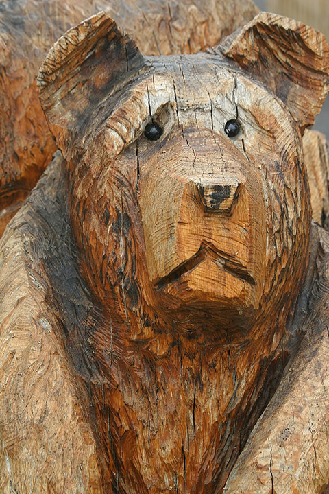 oso-tallado-en-madera-vikingos-rolf